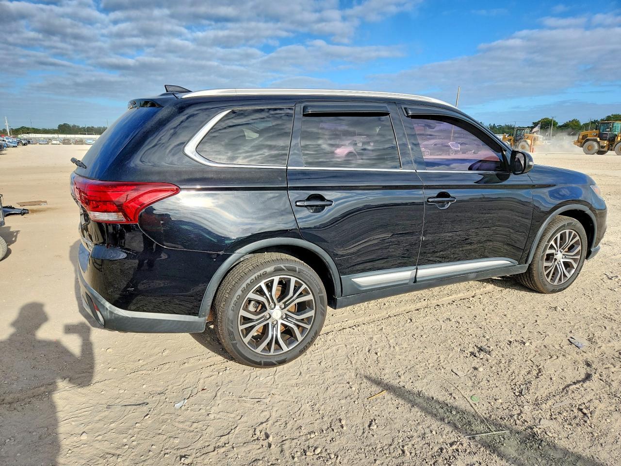 2018 MITSUBISHI outlander