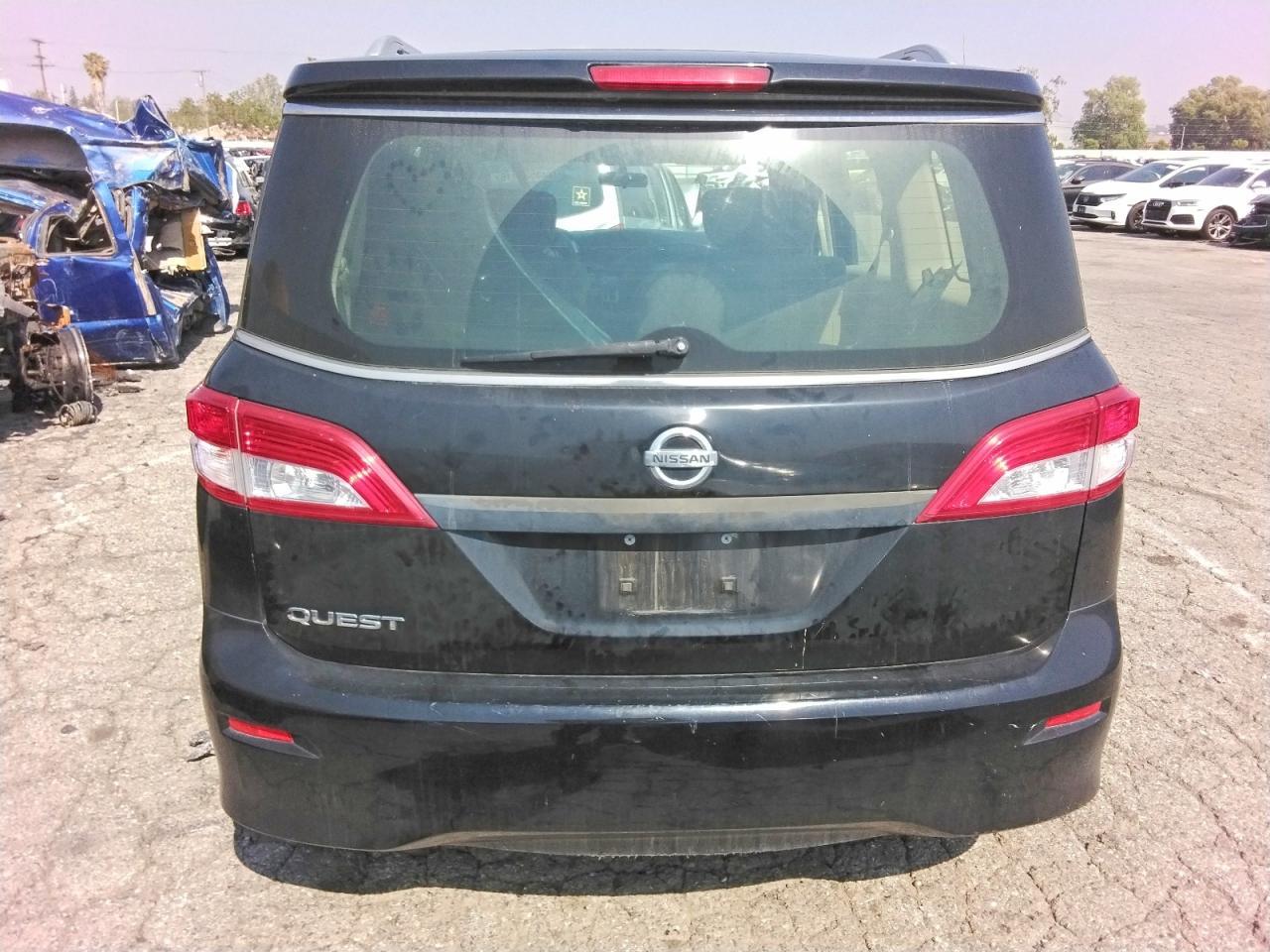 2015 NISSAN Quest