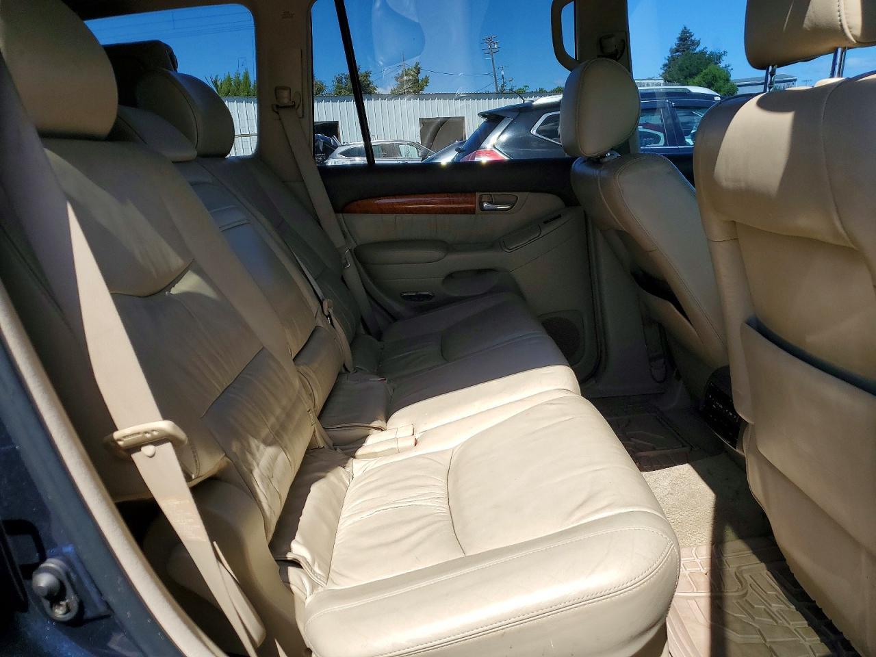 2004 LEXUS Gx 470