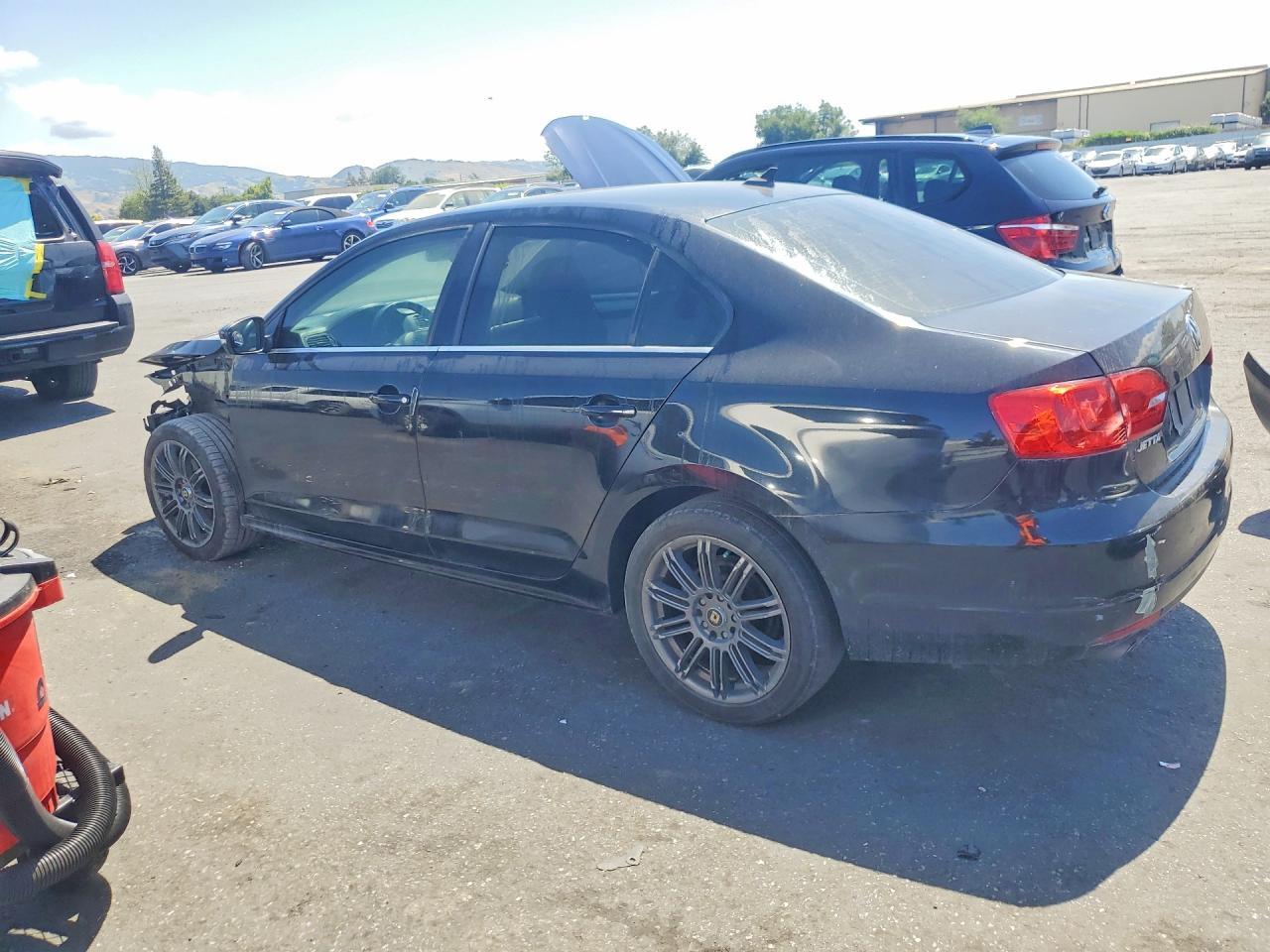 2013 VOLKSWAGEN JETTA