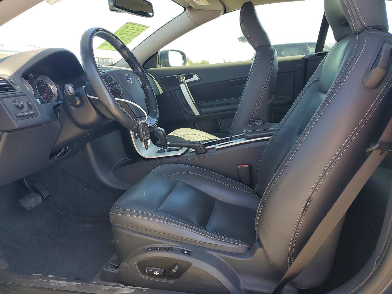 2013 VOLVO C70