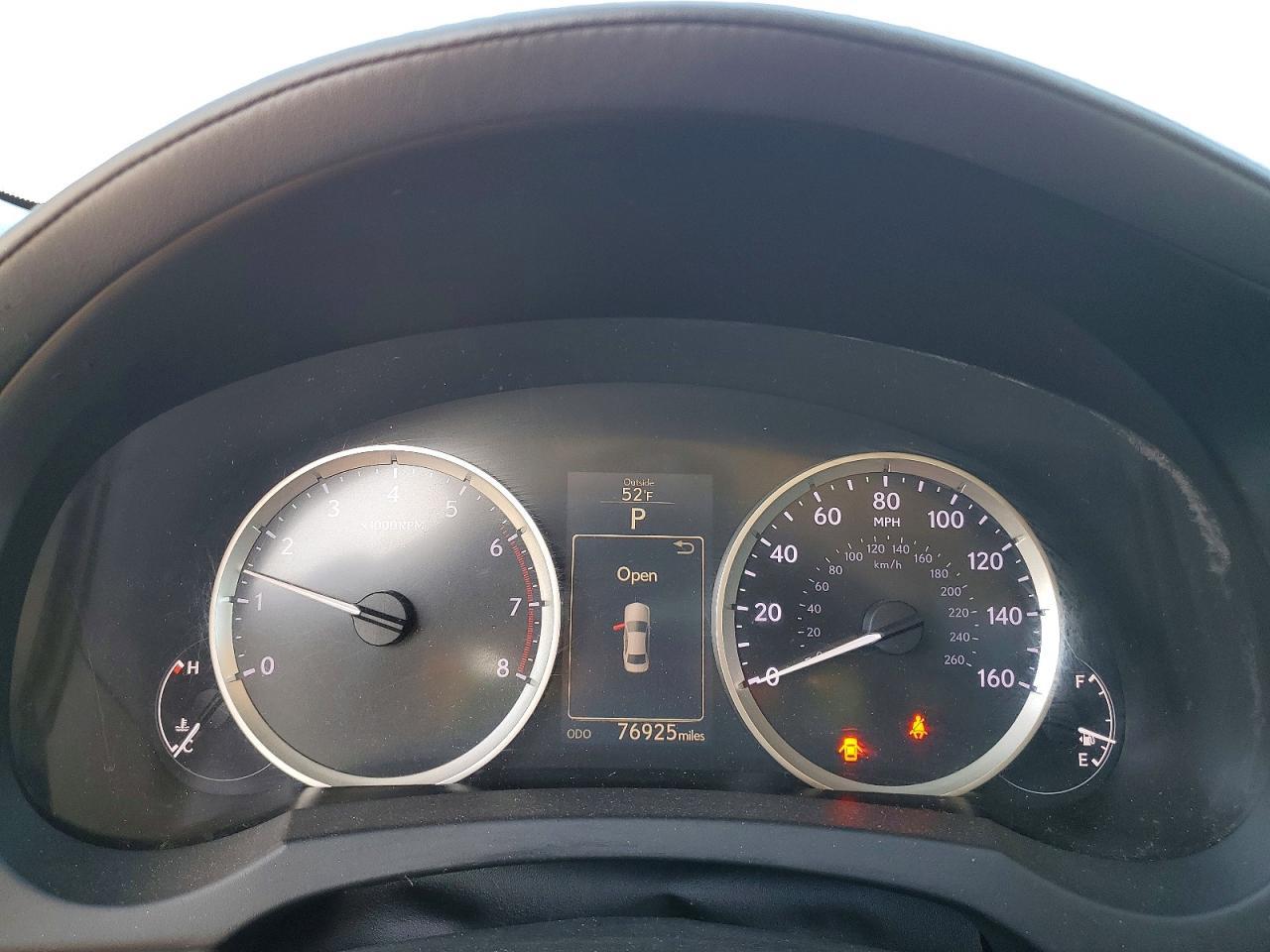 2016 LEXUS IS 200t