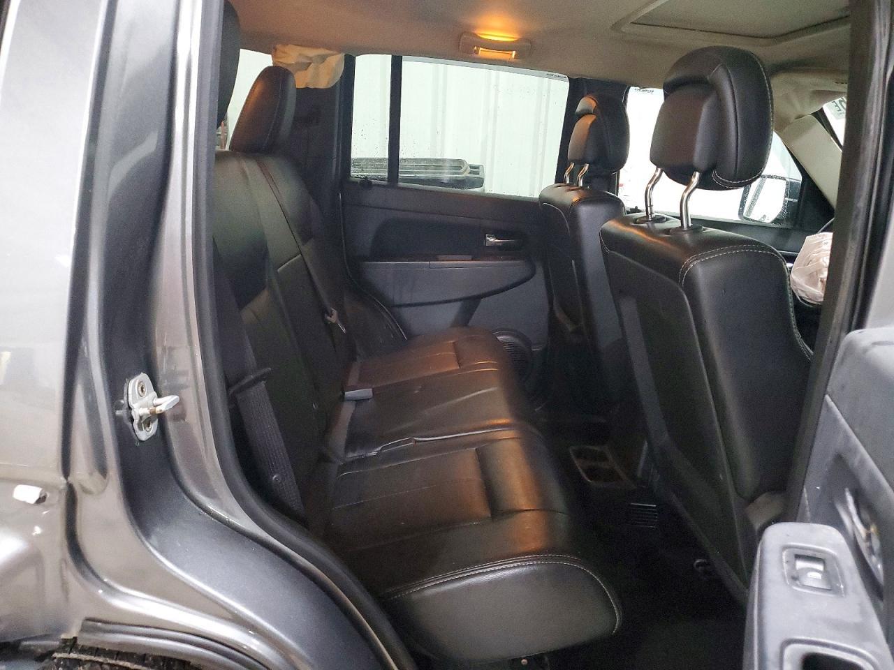 2012 JEEP Liberty