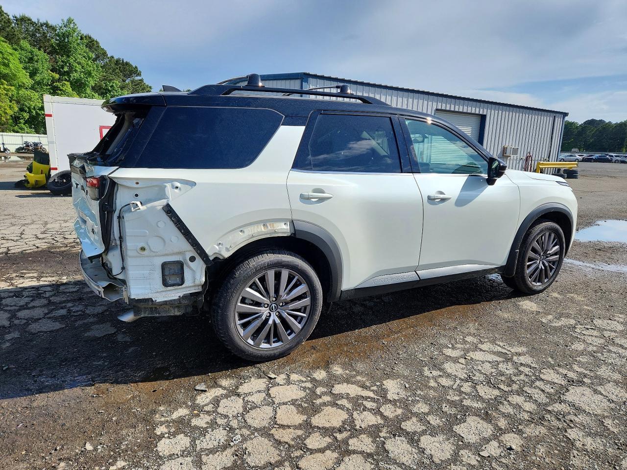 2023 NISSAN PATHFINDER