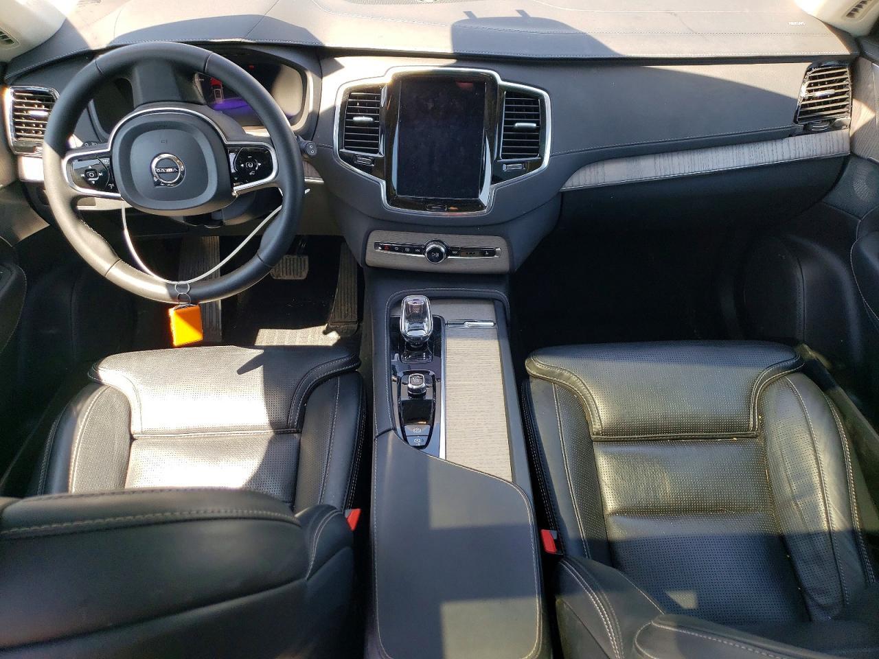 2024 VOLVO XC90