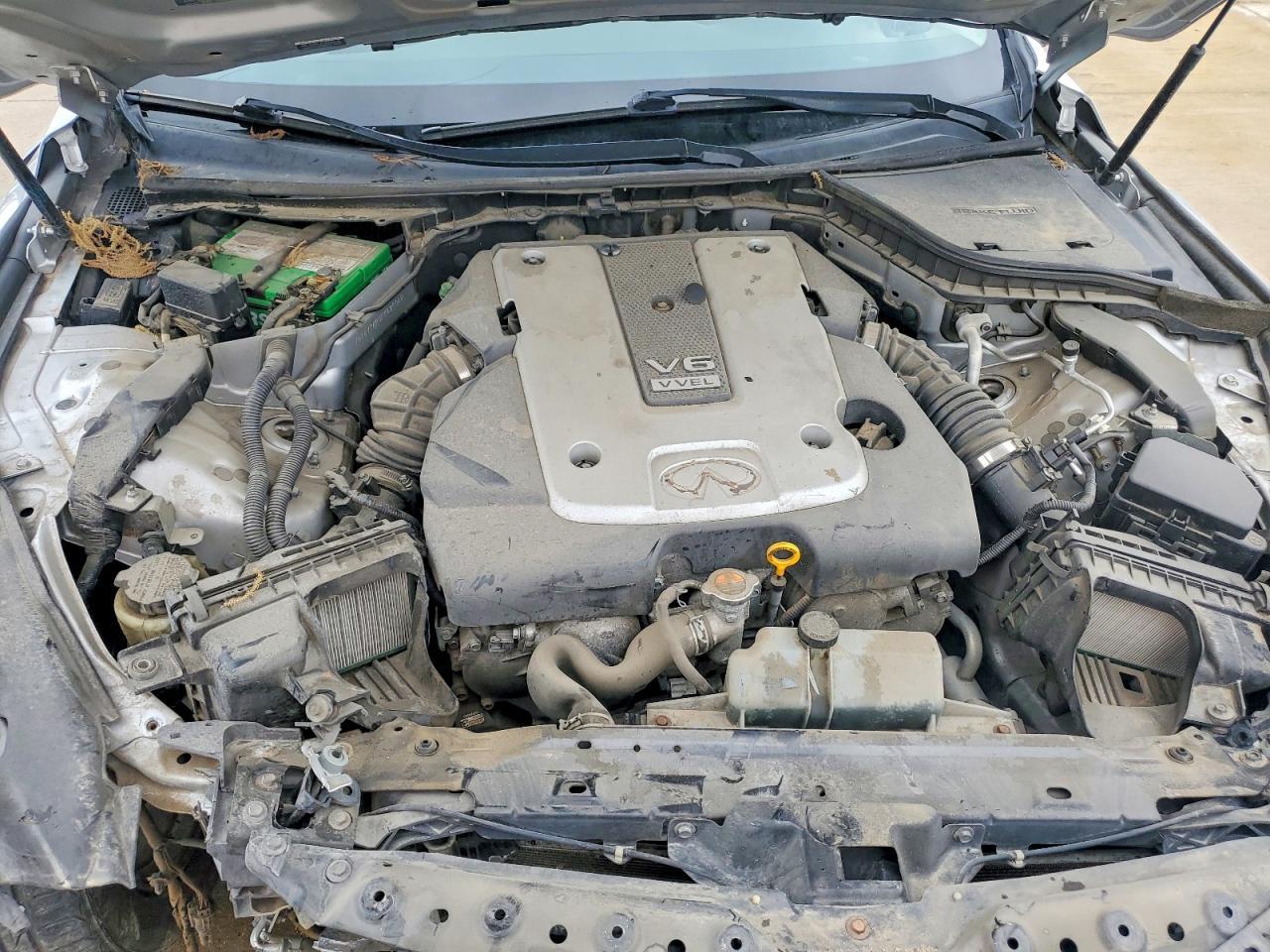 2015 INFINITI Q50