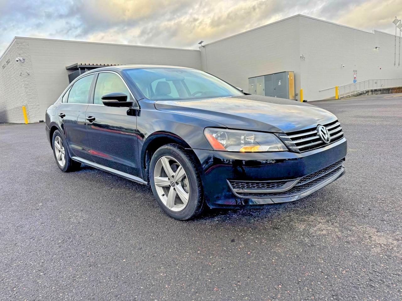 2015 VOLKSWAGEN Passat