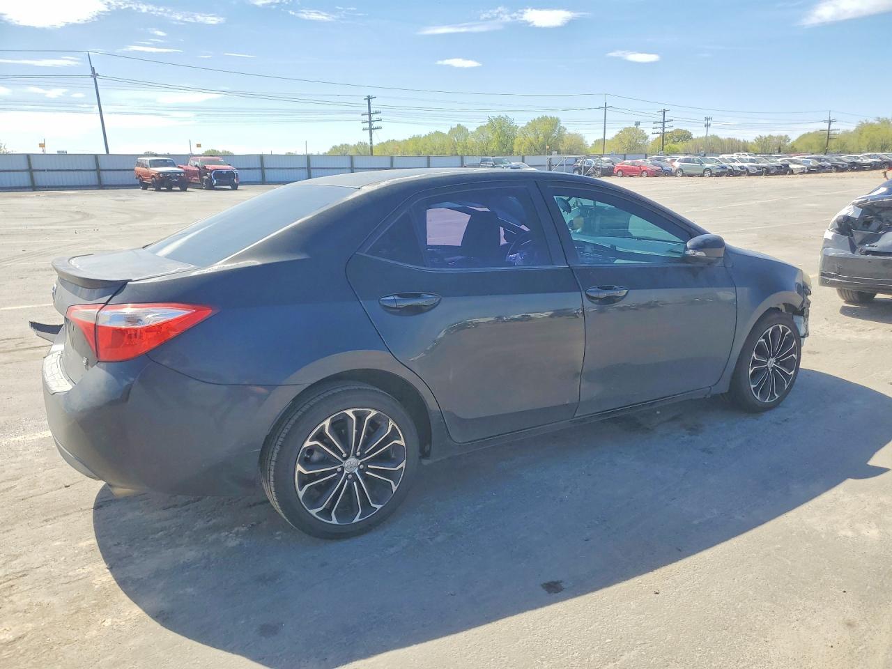 2015 TOYOTA COROLLA