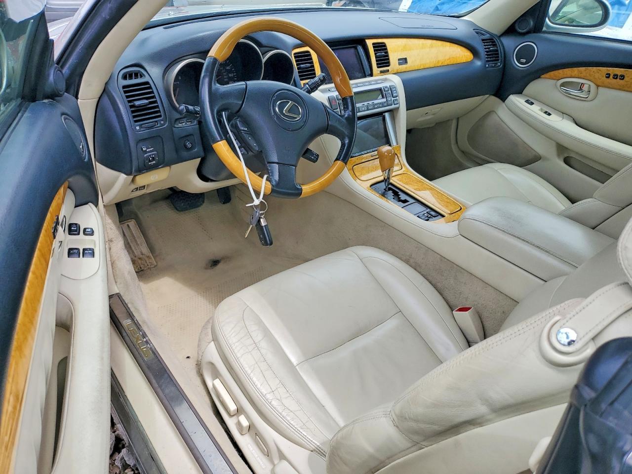 2005 LEXUS SC 430