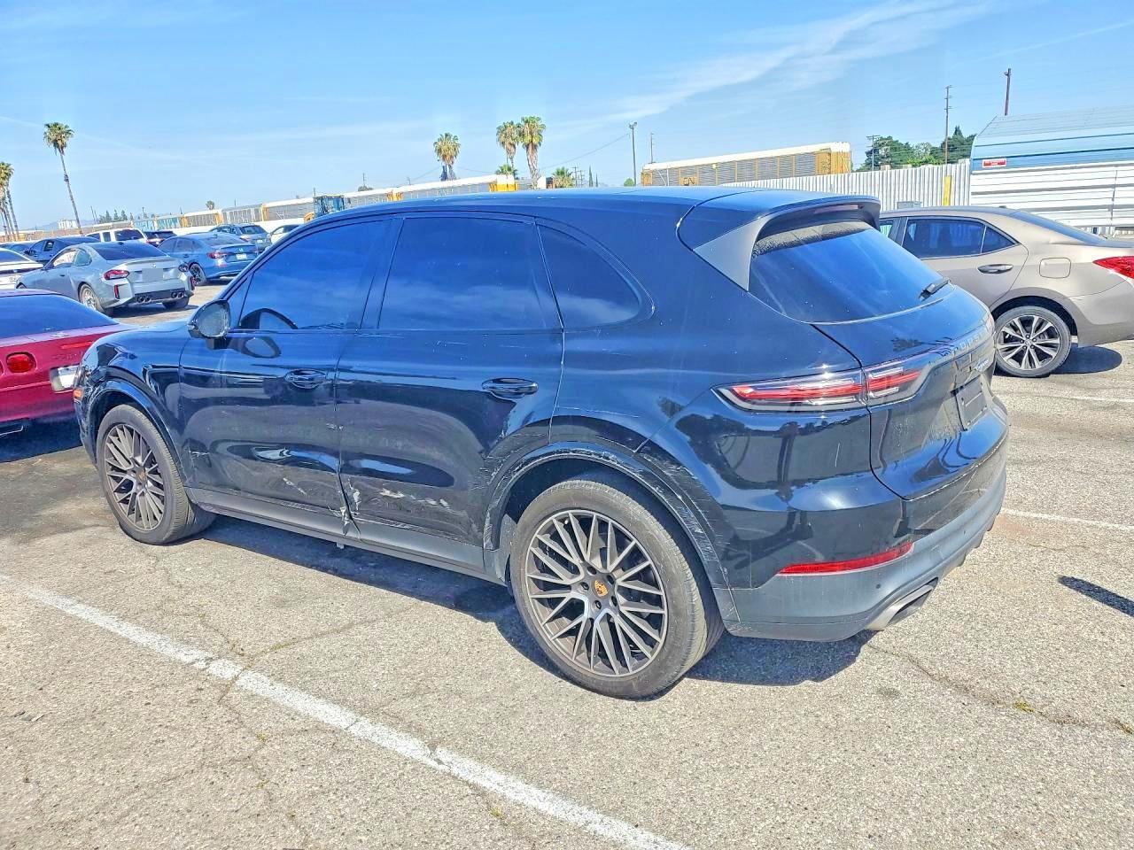 2021 PORSCHE CAYENNE