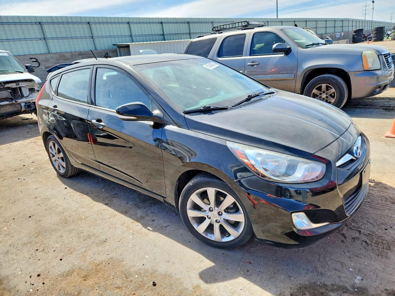 2012 HYUNDAI ACCENT