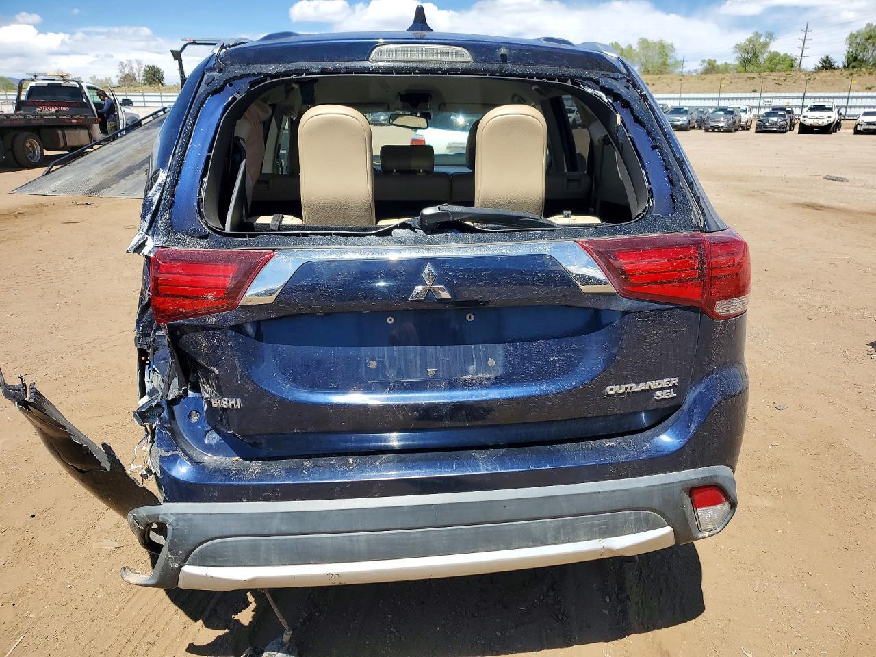 2018 MITSUBISHI outlander