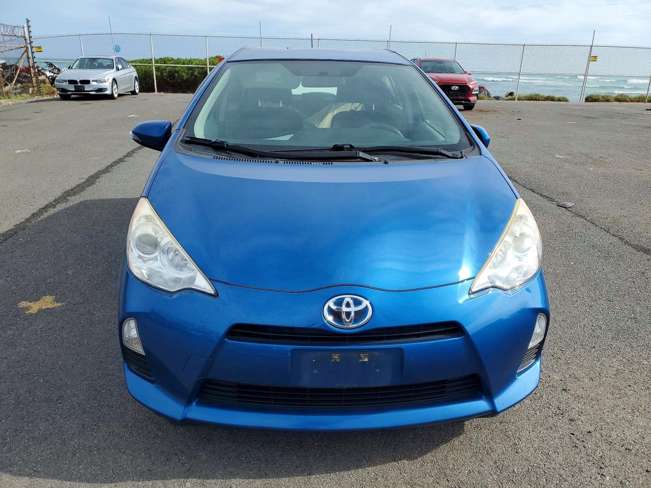 2012 TOYOTA Prius c