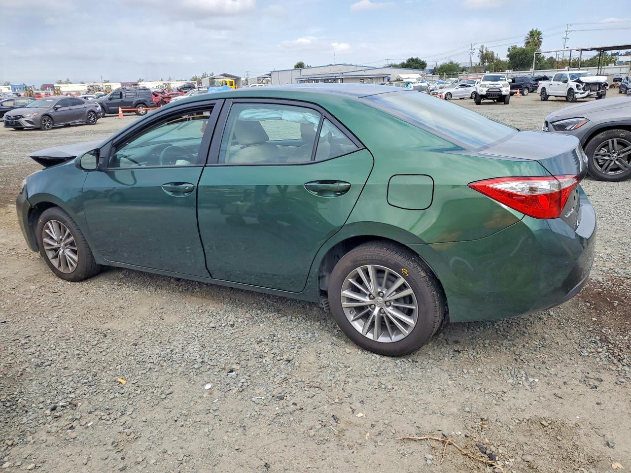 2015 TOYOTA COROLLA