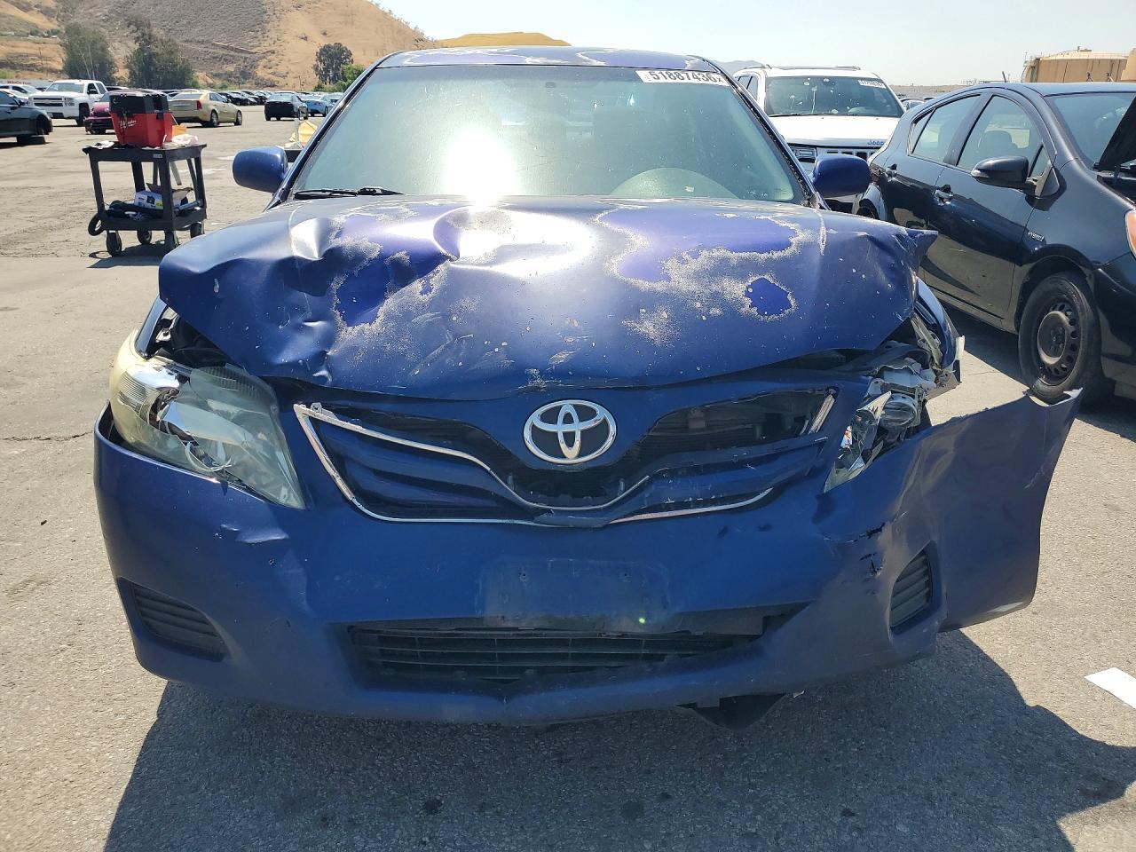 2011 TOYOTA CAMRY
