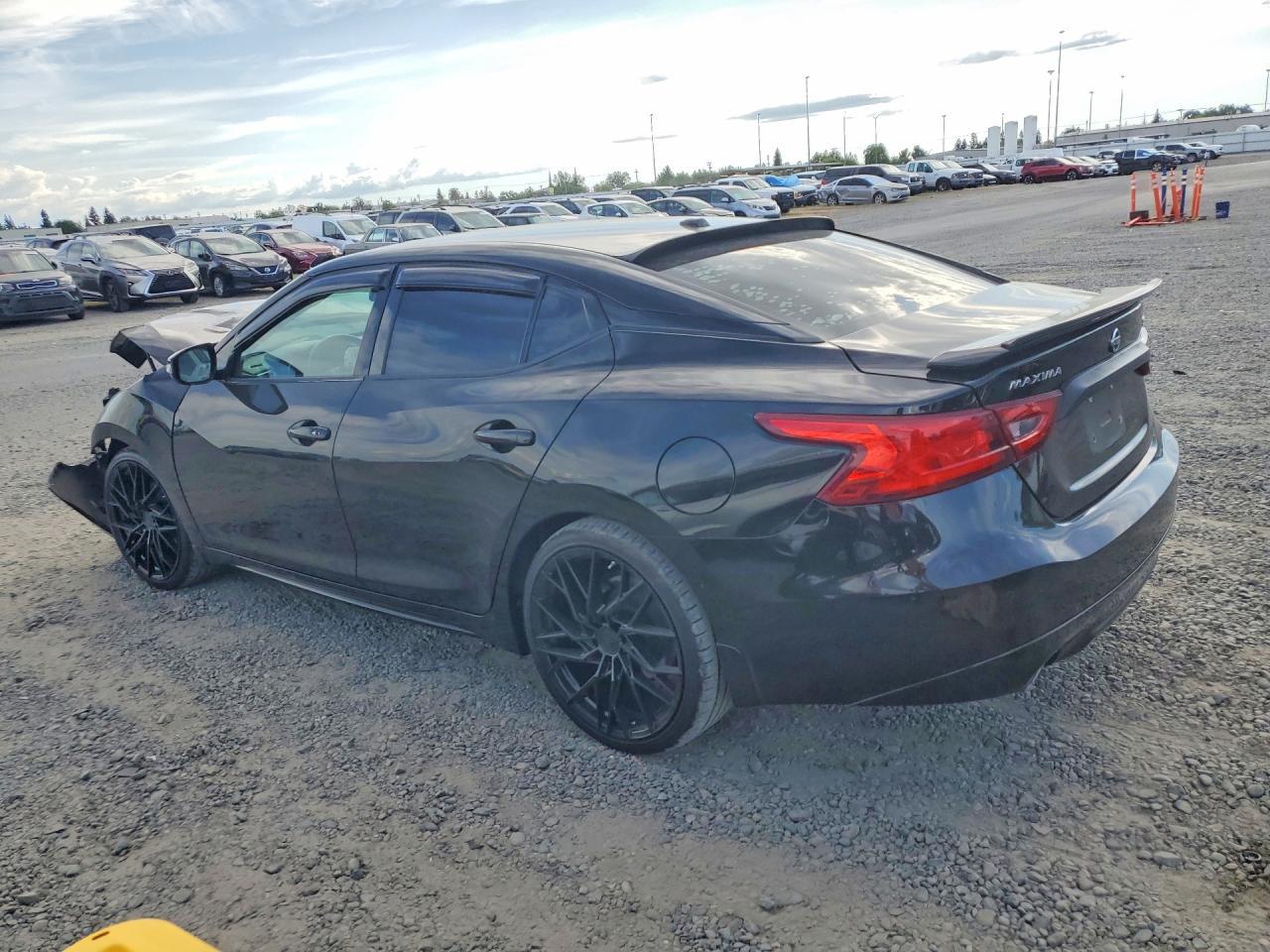 2017 NISSAN Maxima