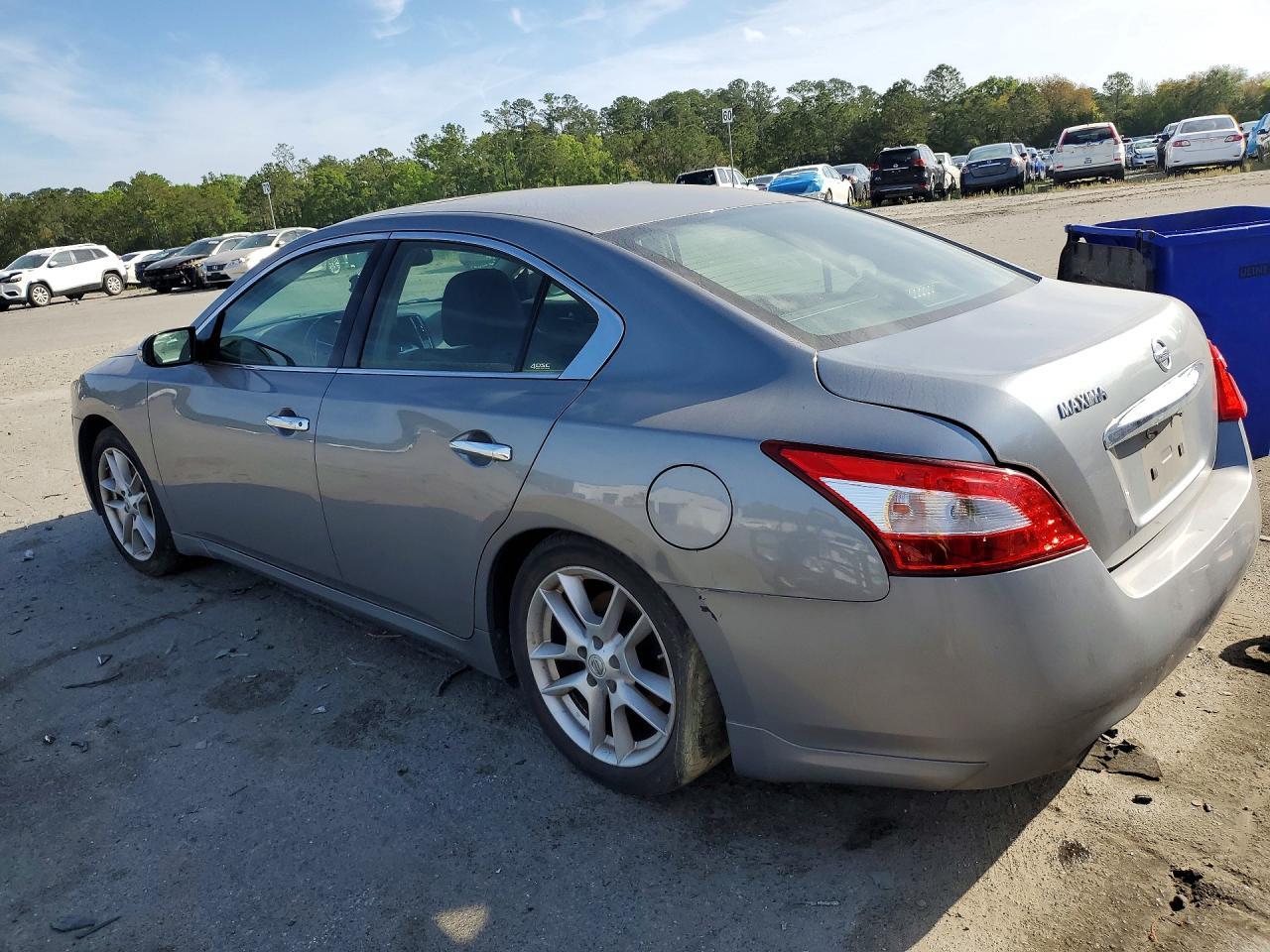 2009 NISSAN Maxima
