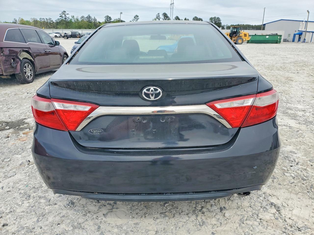 2015 TOYOTA CAMRY