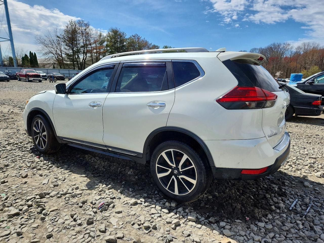 2017 NISSAN ROGUE