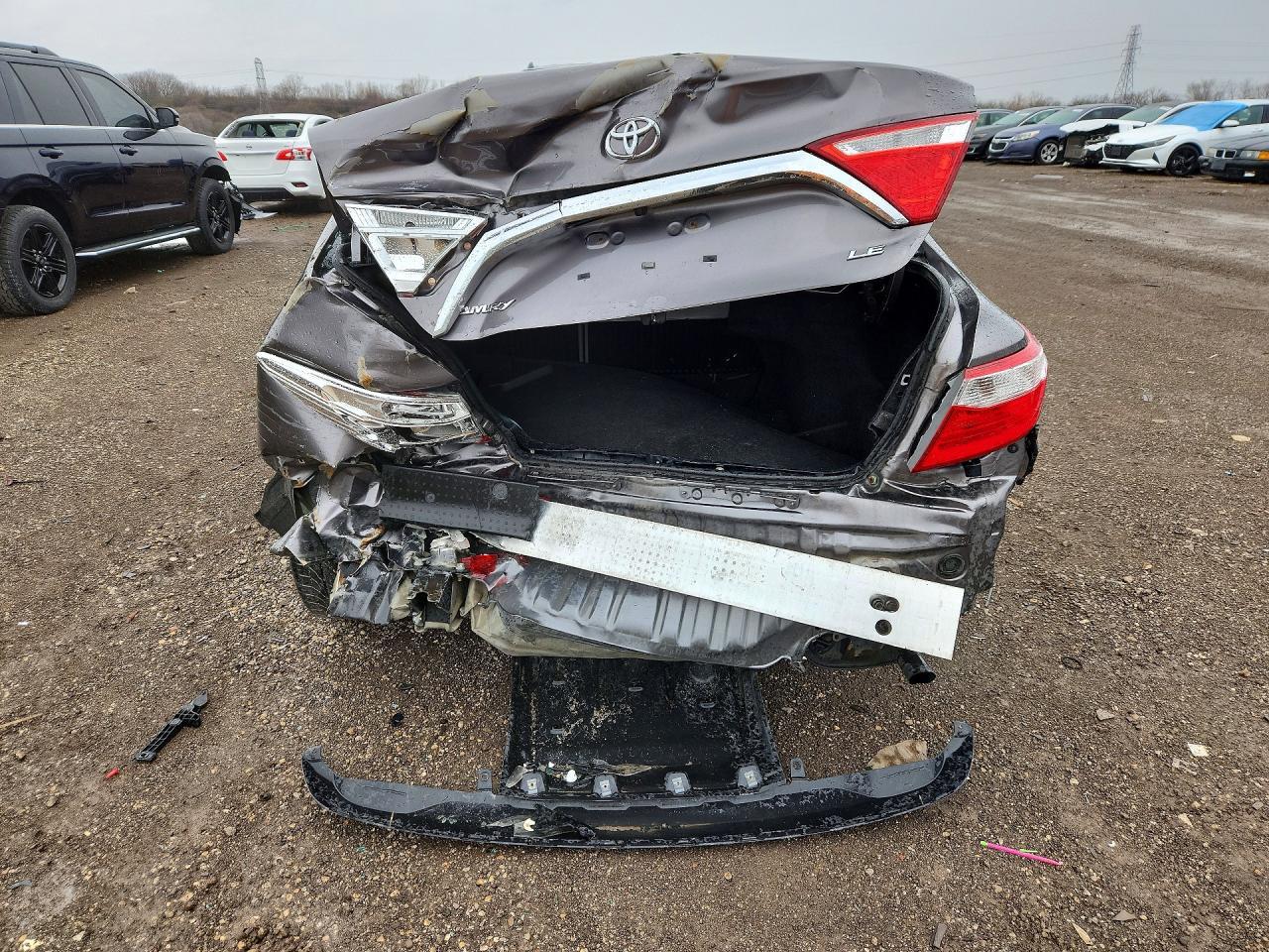 2016 TOYOTA CAMRY