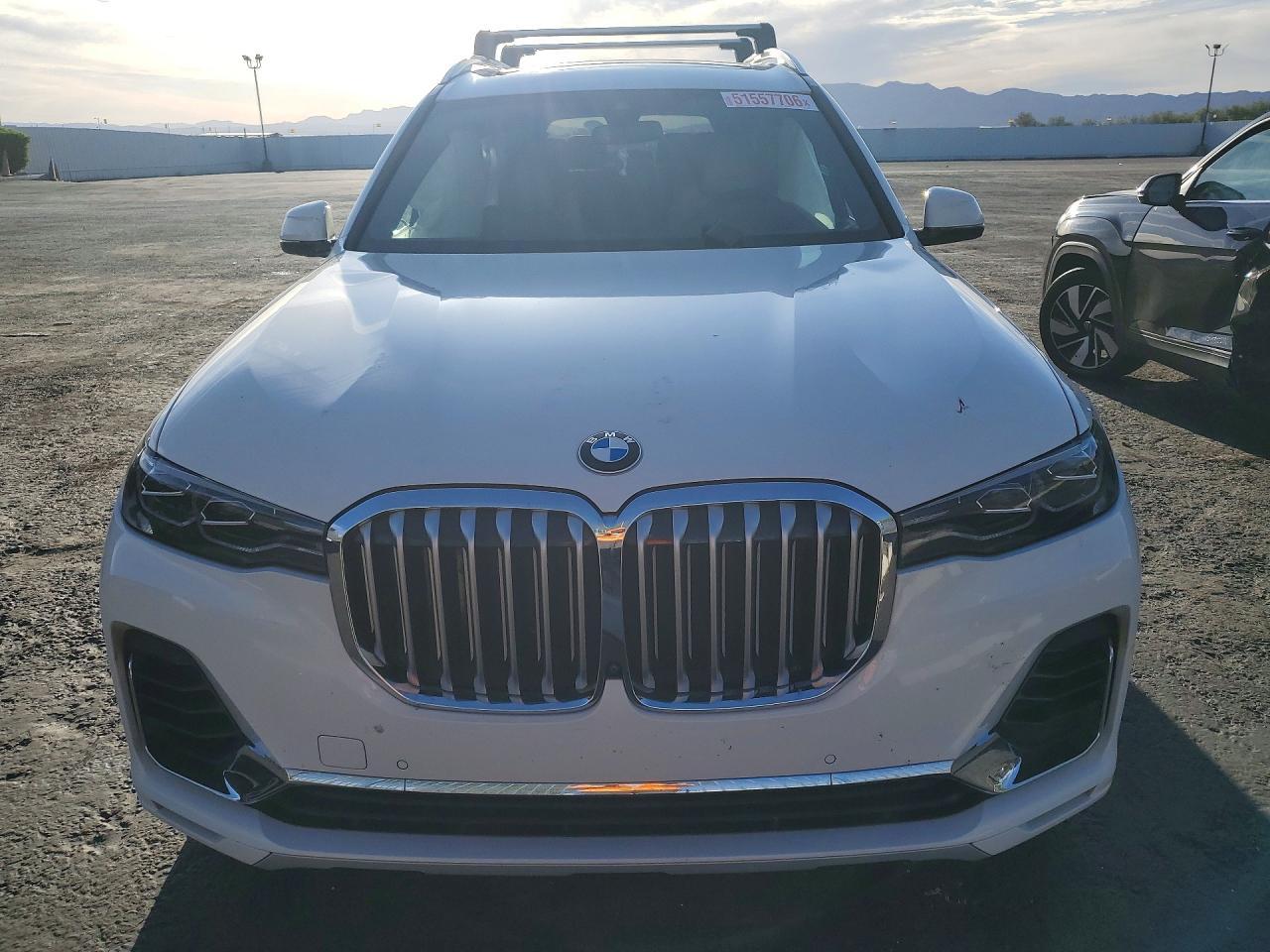 2022 BMW X7
