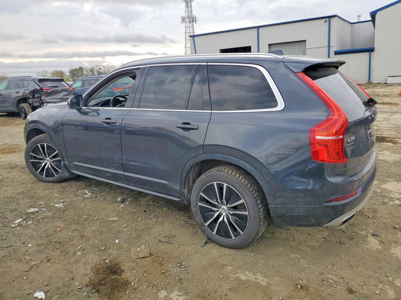 2020 VOLVO XC90