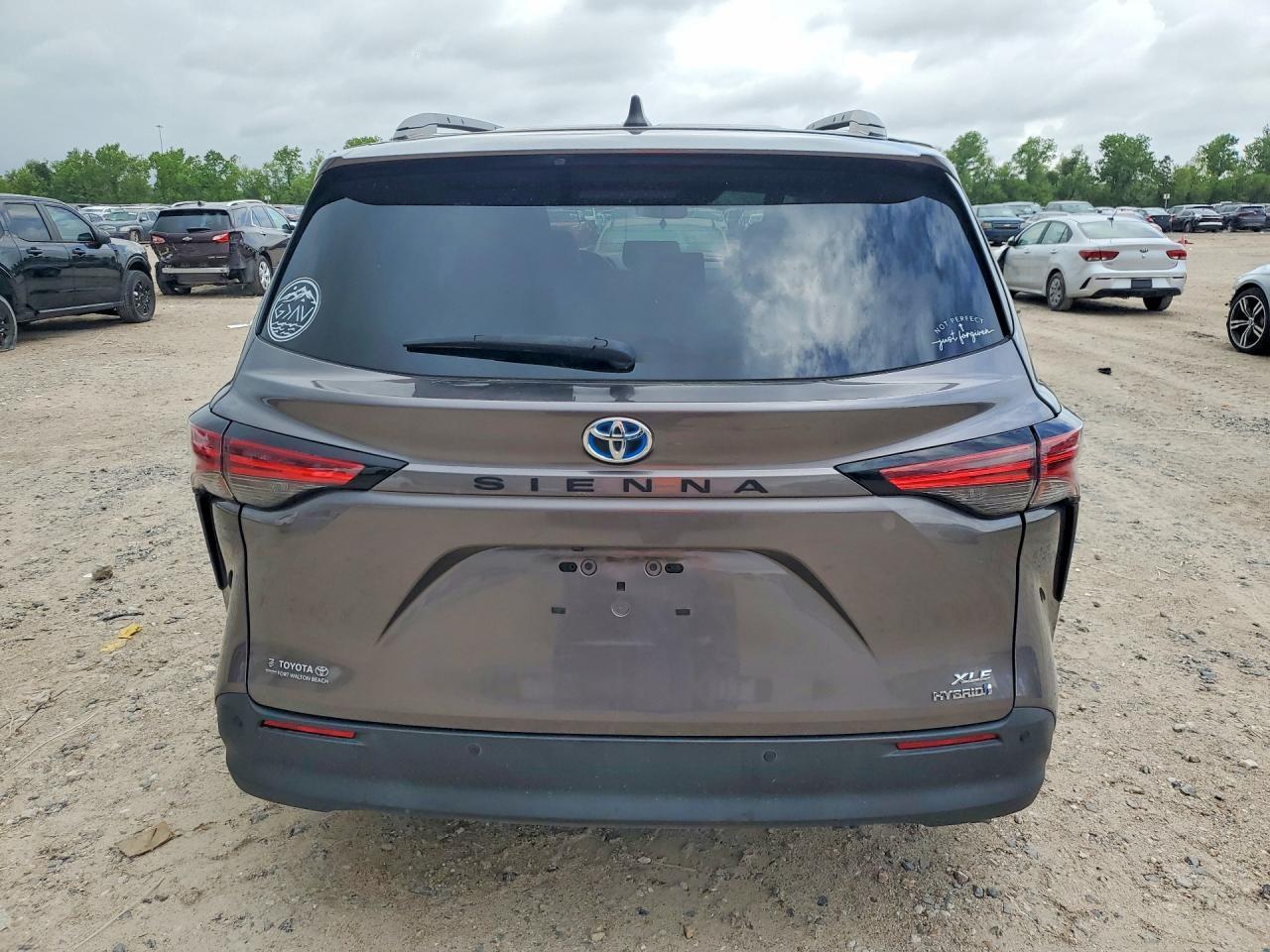 2022 TOYOTA SIENNA