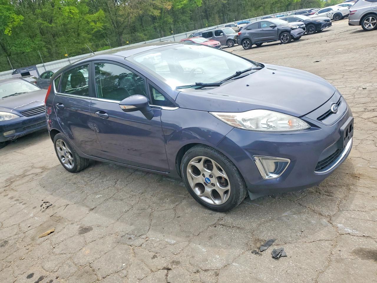 2013 FORD Fiesta
