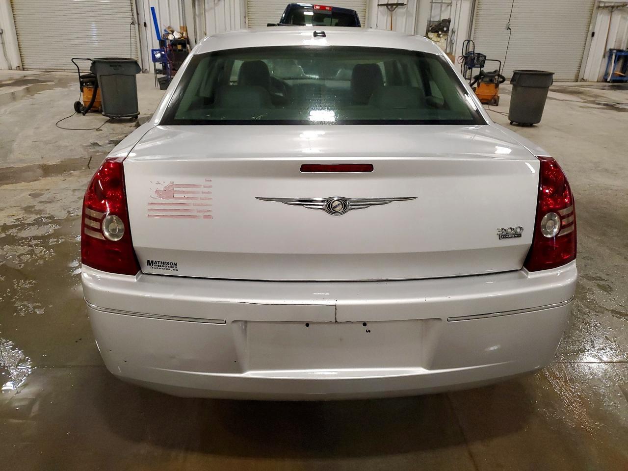 2010 CHRYSLER 300