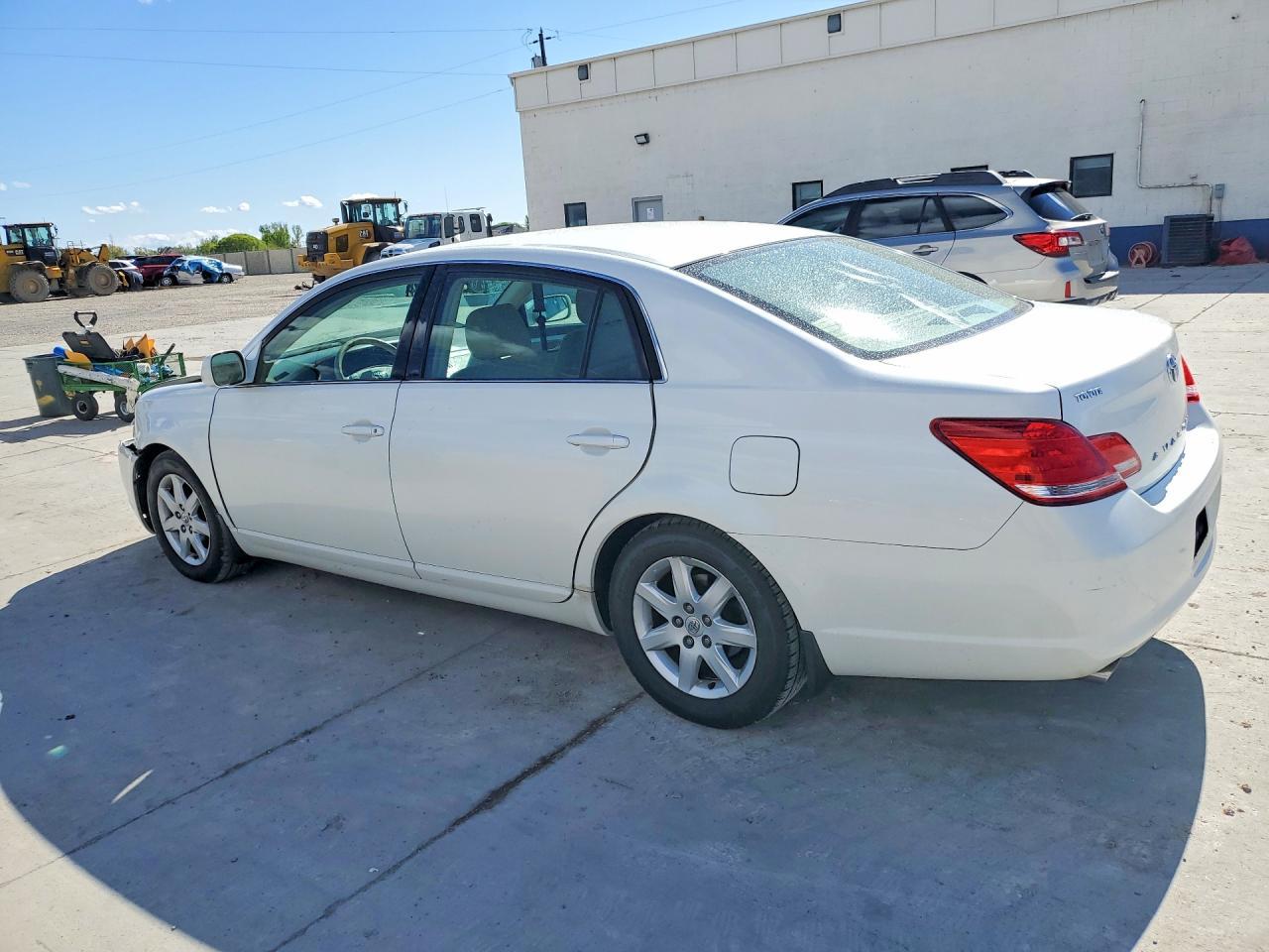 2006 TOYOTA Avalon