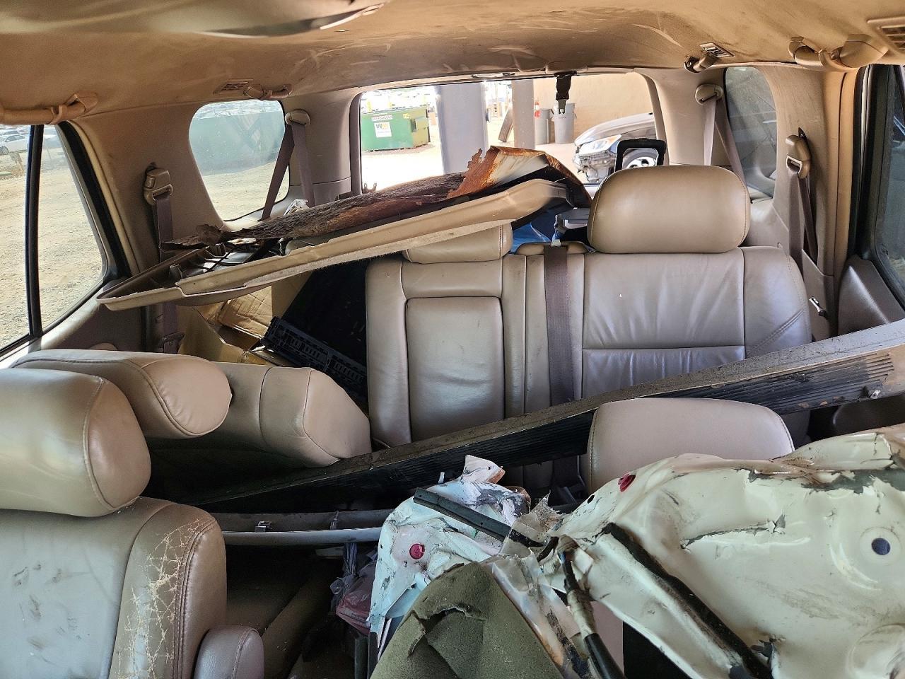 2004 TOYOTA Sequoia