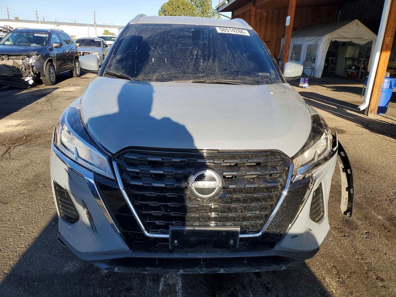 2024 NISSAN KICKS