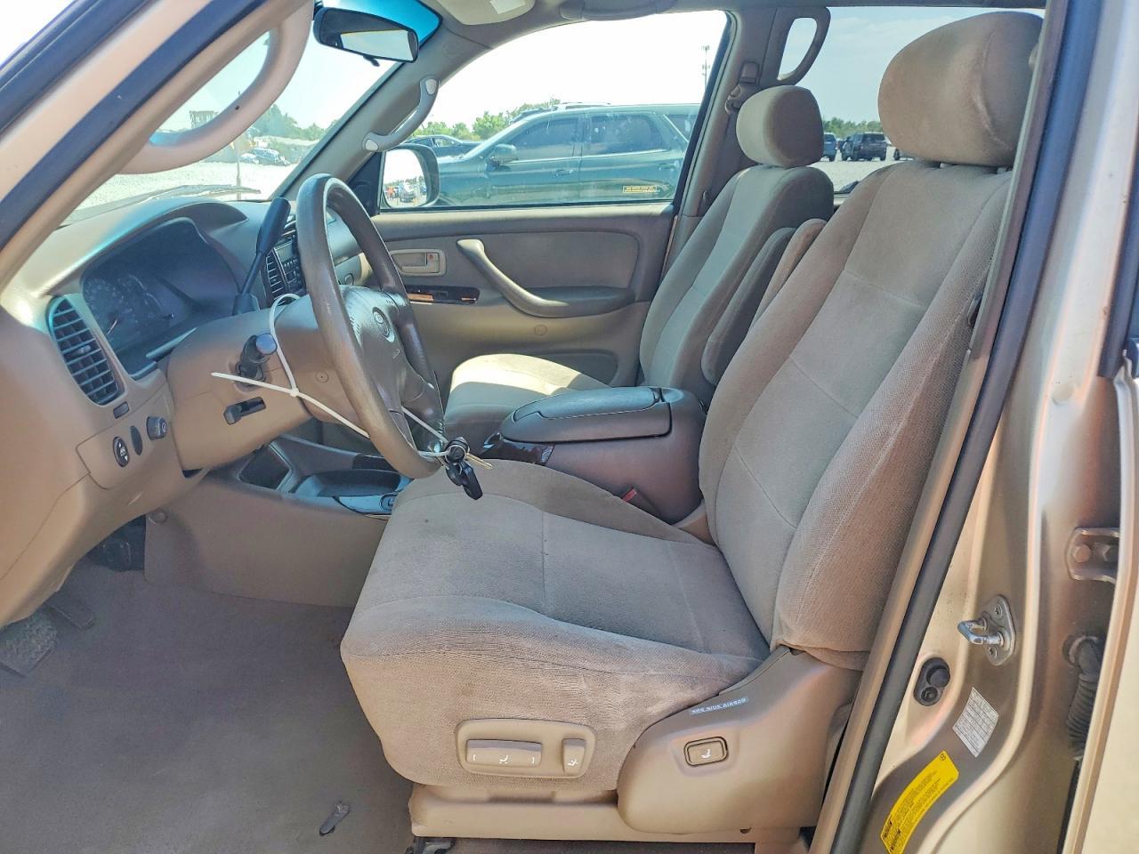 2002 TOYOTA Sequoia