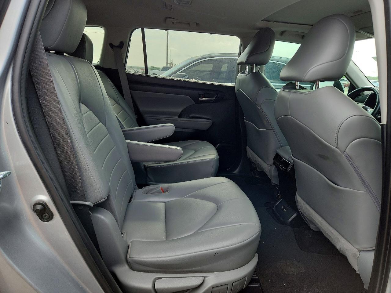 2021 TOYOTA HIGHLANDER