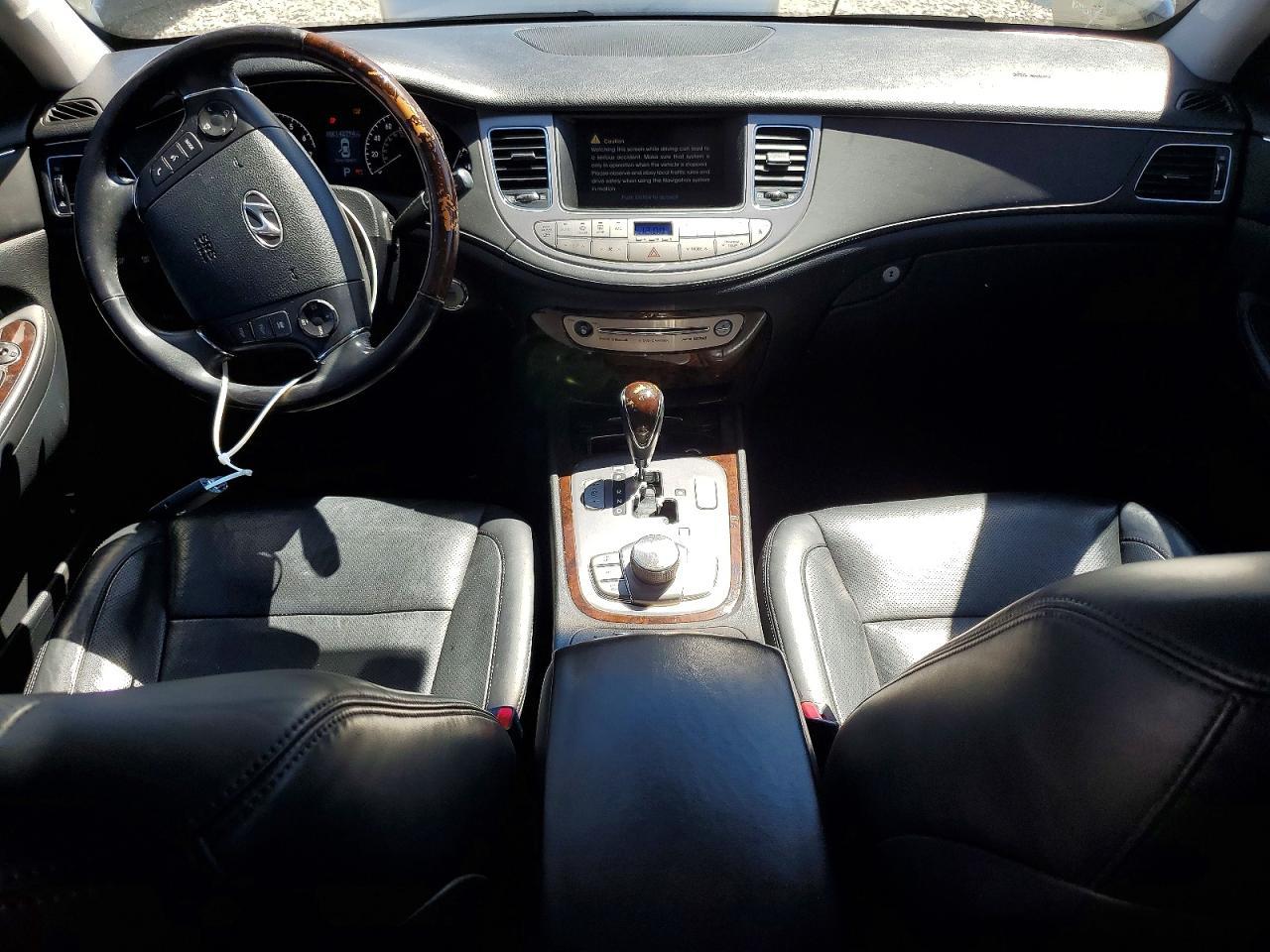 2010 HYUNDAI GENESIS