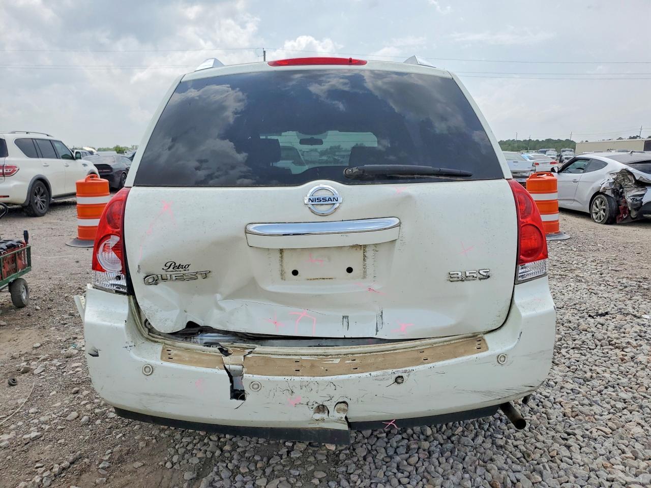 2008 NISSAN Quest
