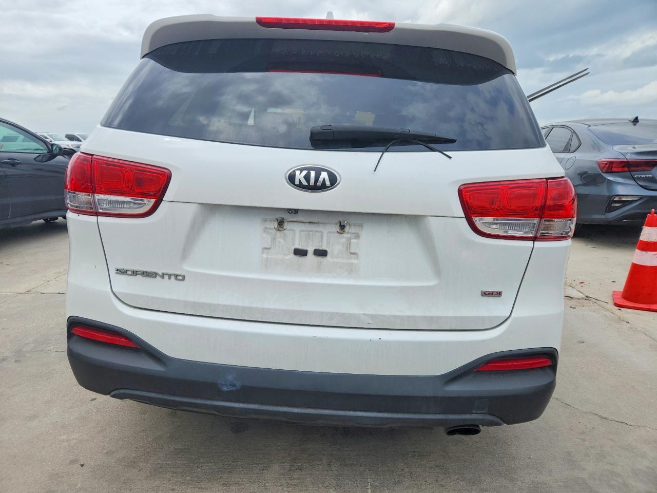 2016 KIA SORENTO