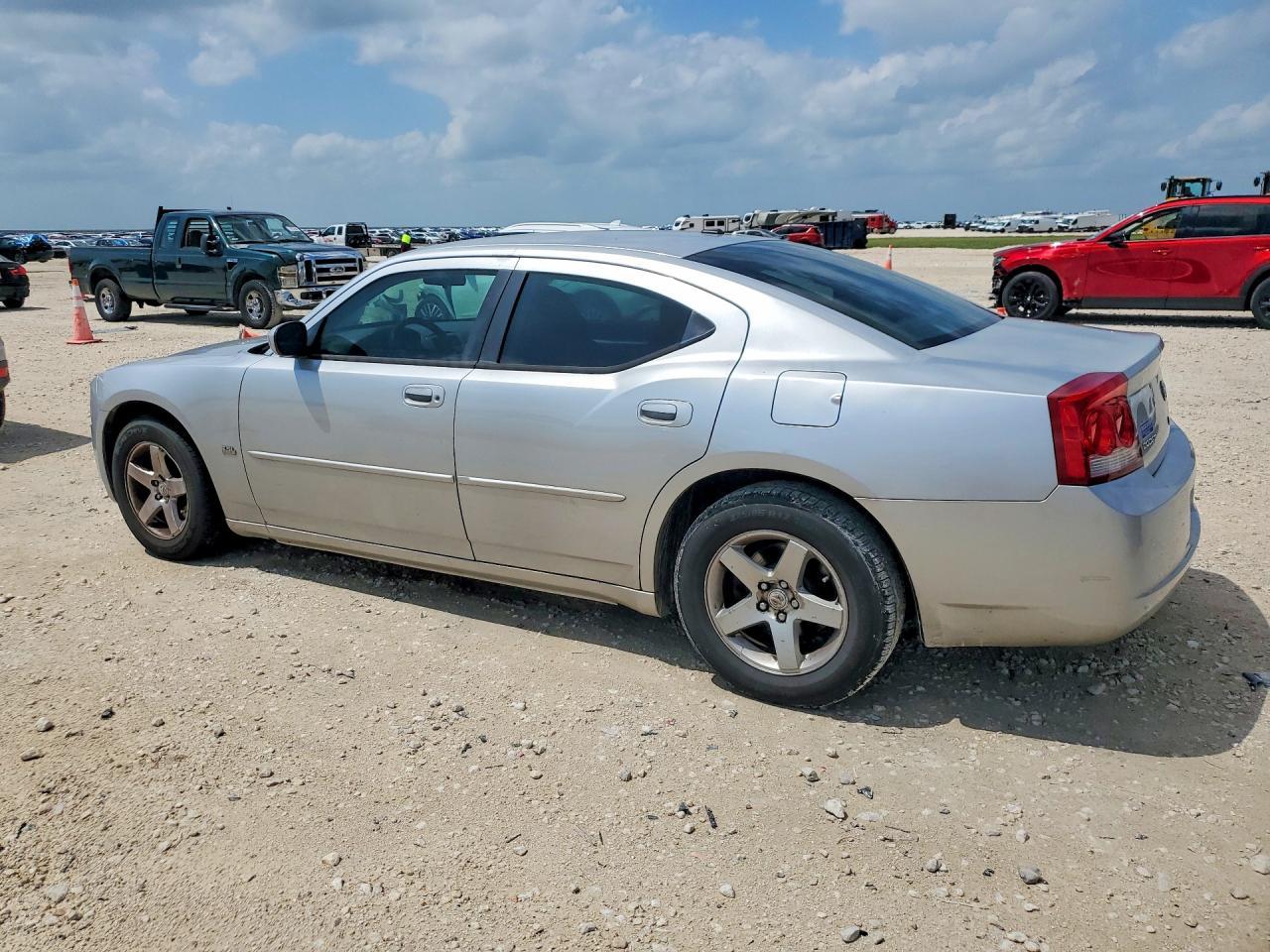2010 DODGE CHARGER