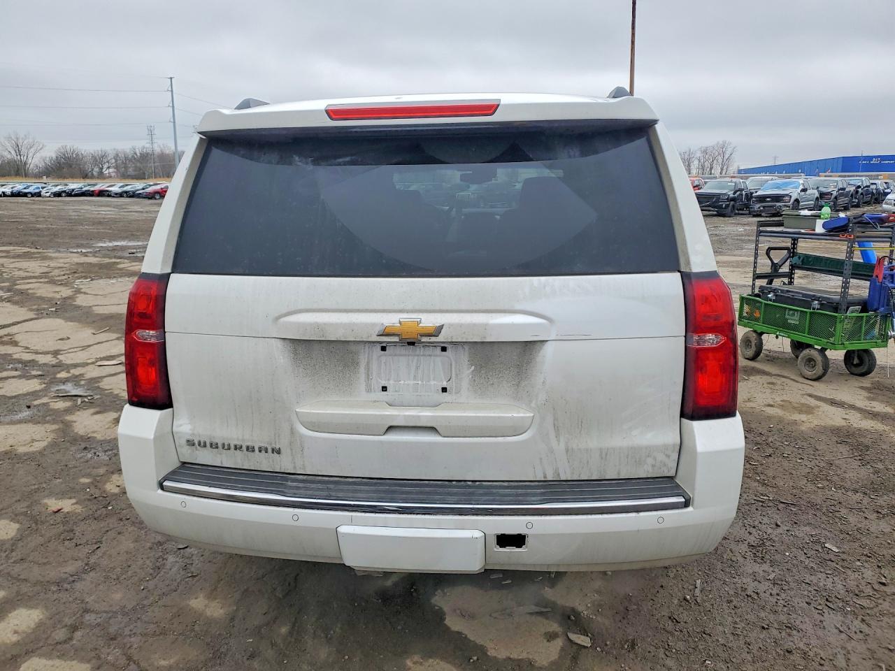 2016 CHEVROLET Suburban