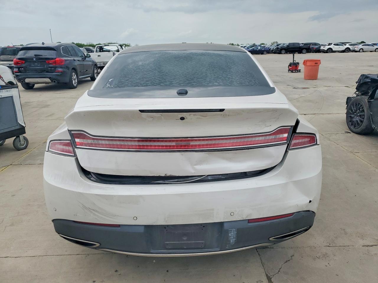 2017 LINCOLN MKZ