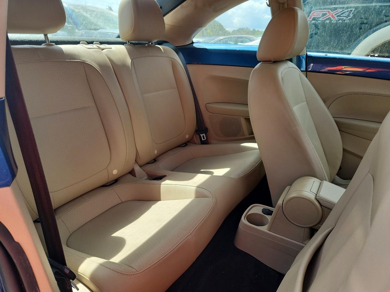 2019 VOLKSWAGEN Beetle