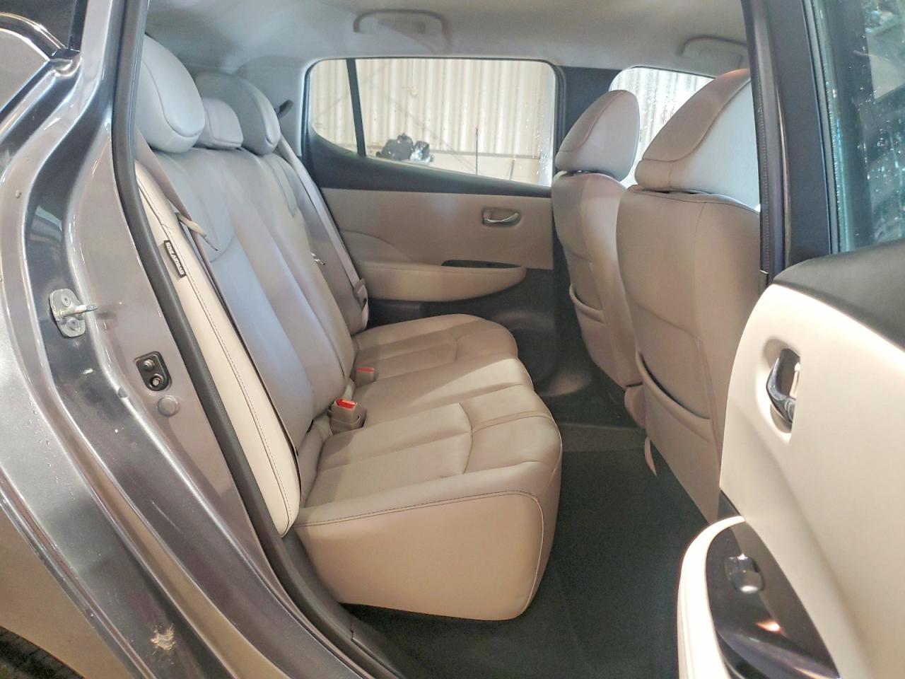 2020 NISSAN LEAF