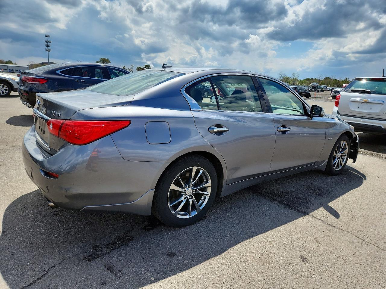 2017 INFINITI Q50