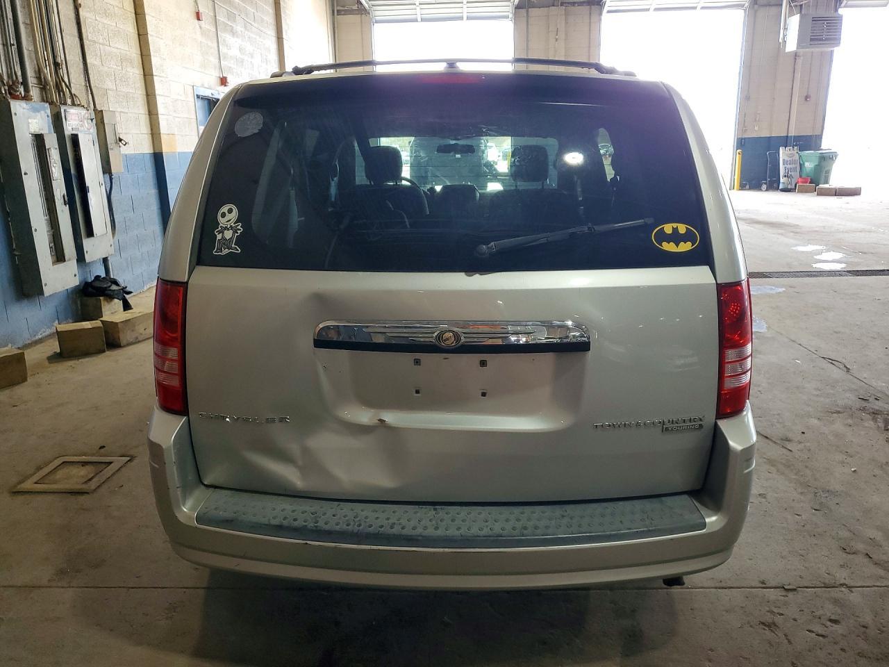 2009 CHRYSLER Town & Country