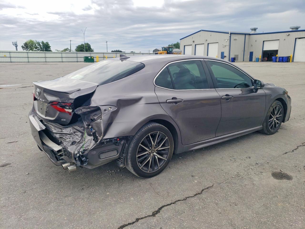 2022 TOYOTA CAMRY