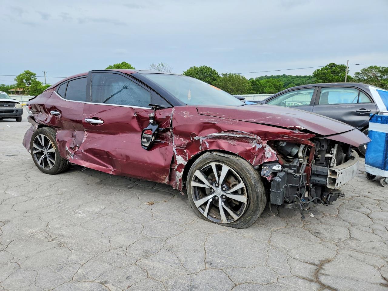 2017 NISSAN Maxima