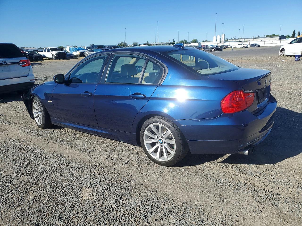 2011 BMW 3 SERIES