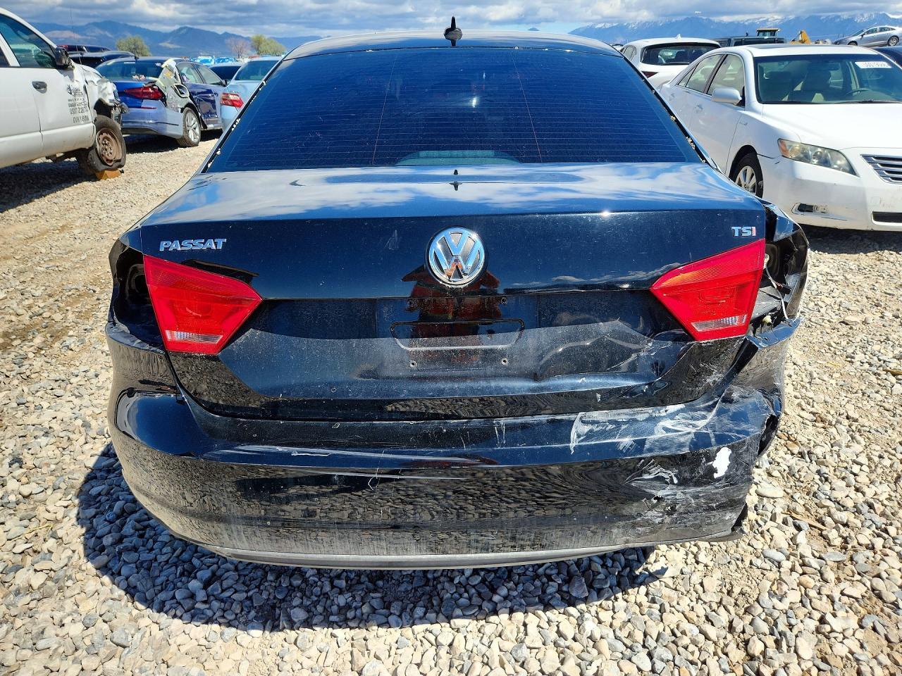 2014 VOLKSWAGEN Passat
