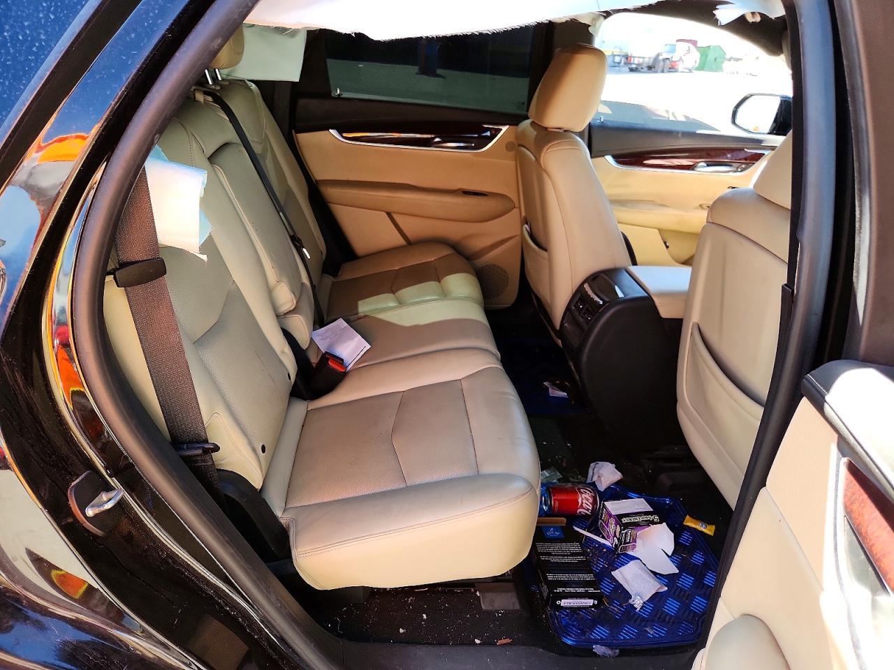 2017 CADILLAC XT5