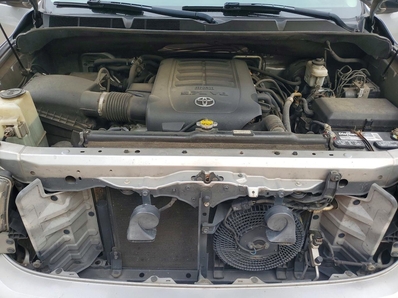 2014 TOYOTA Sequoia